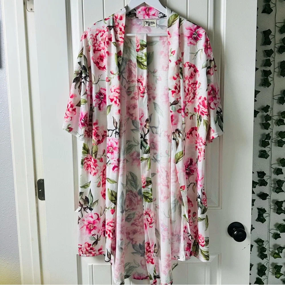 Show me your Mumu classy white and pink floral Brie Robe OS